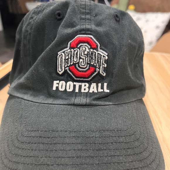 Men's Ohio State Buckeyes All Black Large Fit Baseball Hat - Picture 1 of 6
